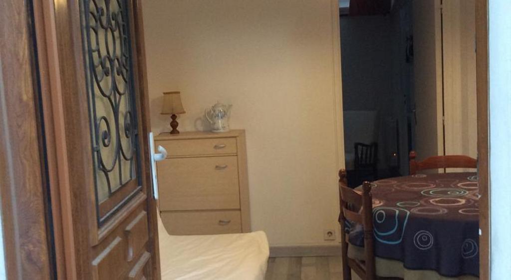 Au Coeur De Bourg Csm Apartment Courseulles-sur-Mer Phòng bức ảnh